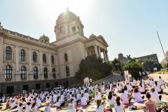 Ambasador obeležio peti Međunarodni dan joge